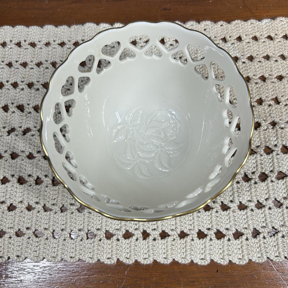Lenox Reticulated 5.5" Heart Bowl 24K Gold Trim Eternal Hearts Pierced Valentine